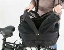 Trixie Trixie Fietsmand Achterop Zwart Met Kussen En Kap -SWEET PETS Winkel trixie trixie fietsmand achterop zwart met kussen 4